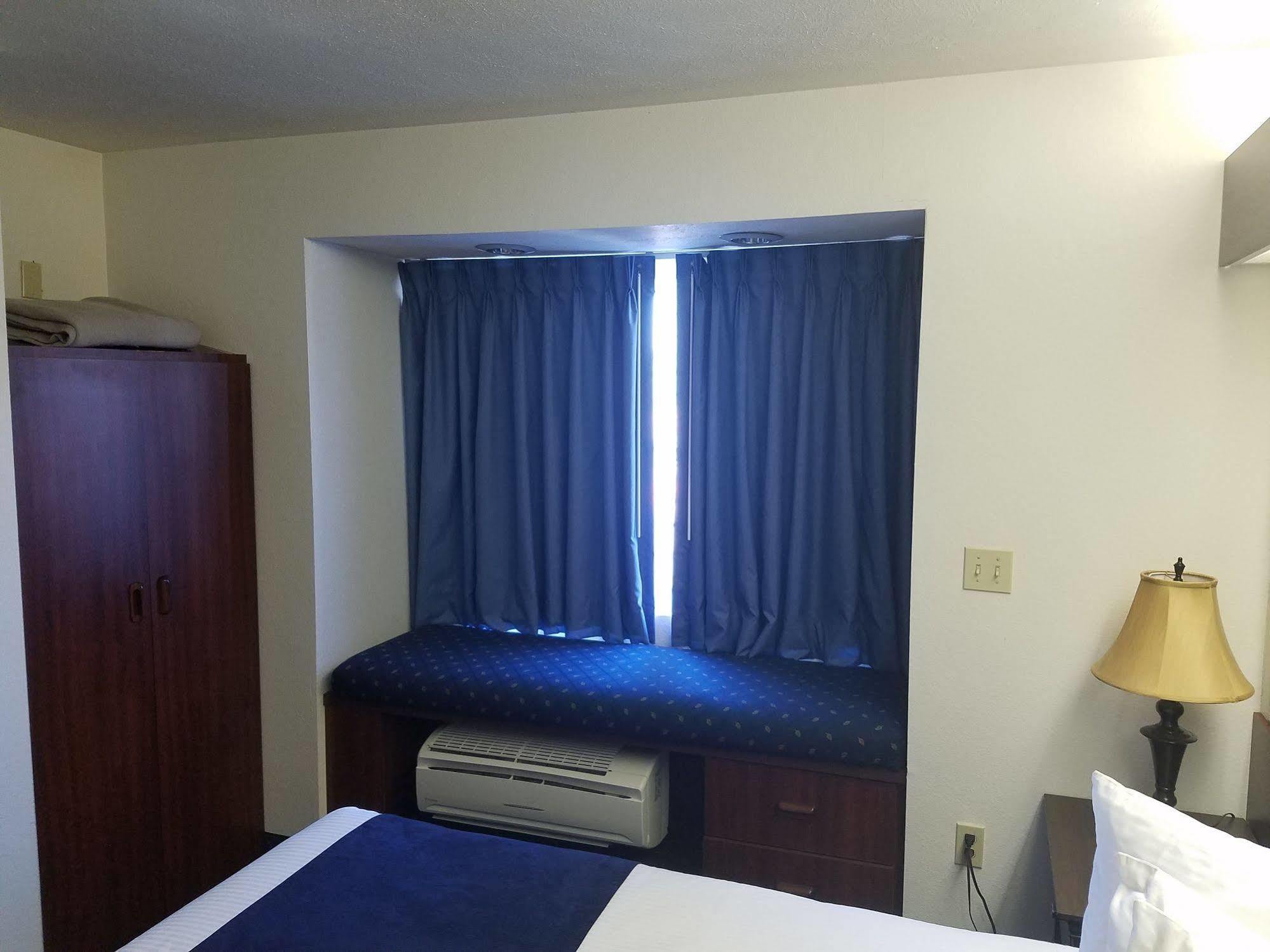 Hotel Ruby Sandpoint Exterior photo